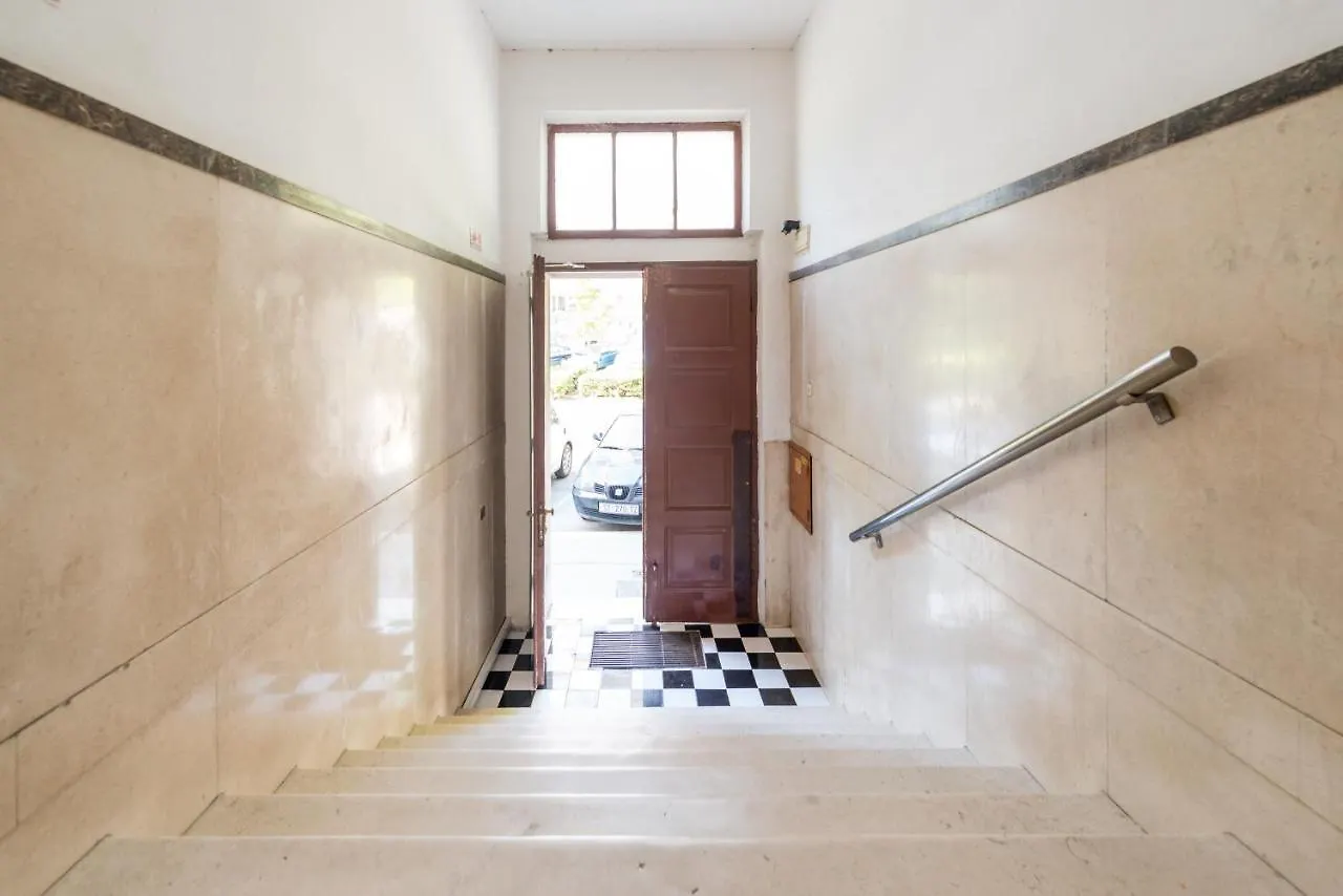 Split Apartment Worek