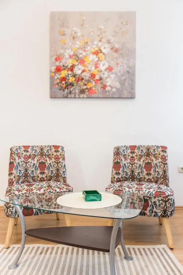 Split Apartment Worek