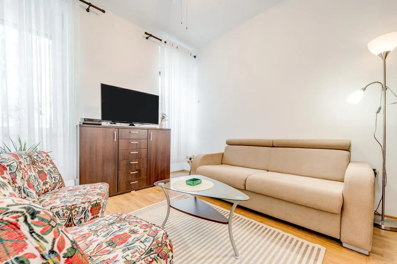 Split Apartment Worek